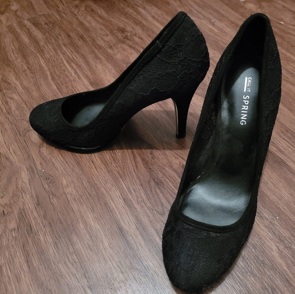 Heels - Picture 1 of 7
